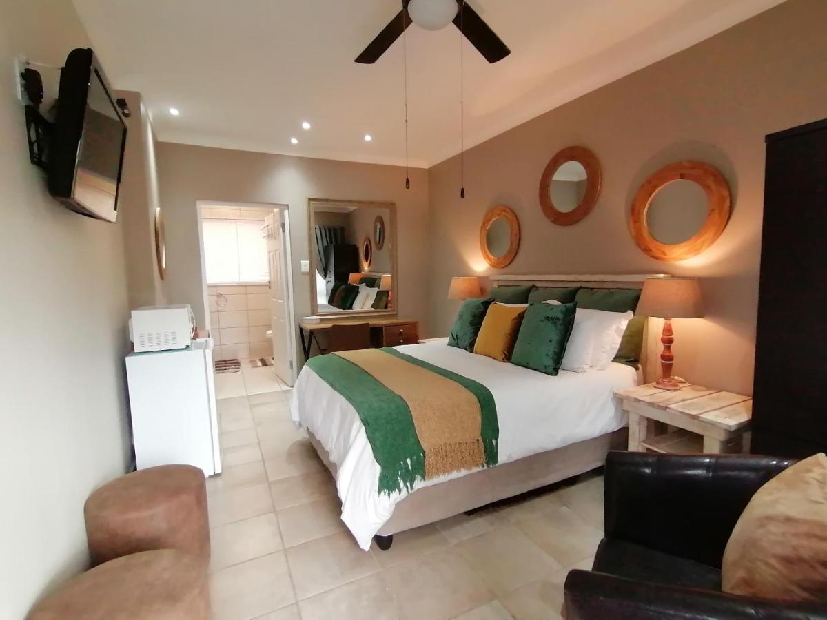 Roxy's Rest Guest House Vanderbijlpark Extérieur photo