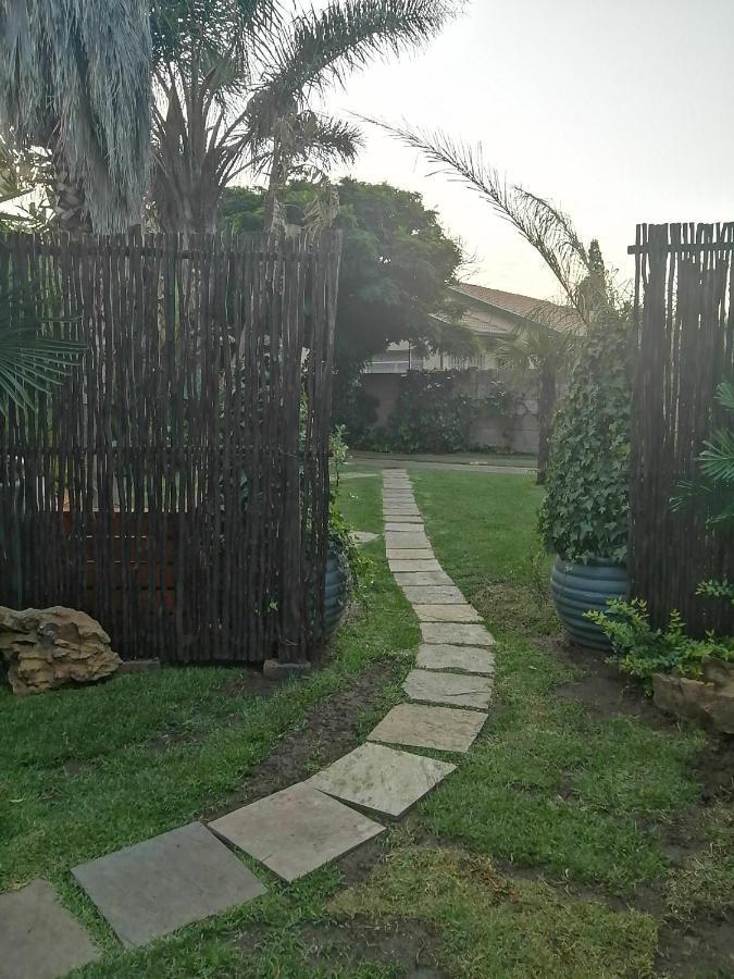 Roxy's Rest Guest House Vanderbijlpark Extérieur photo
