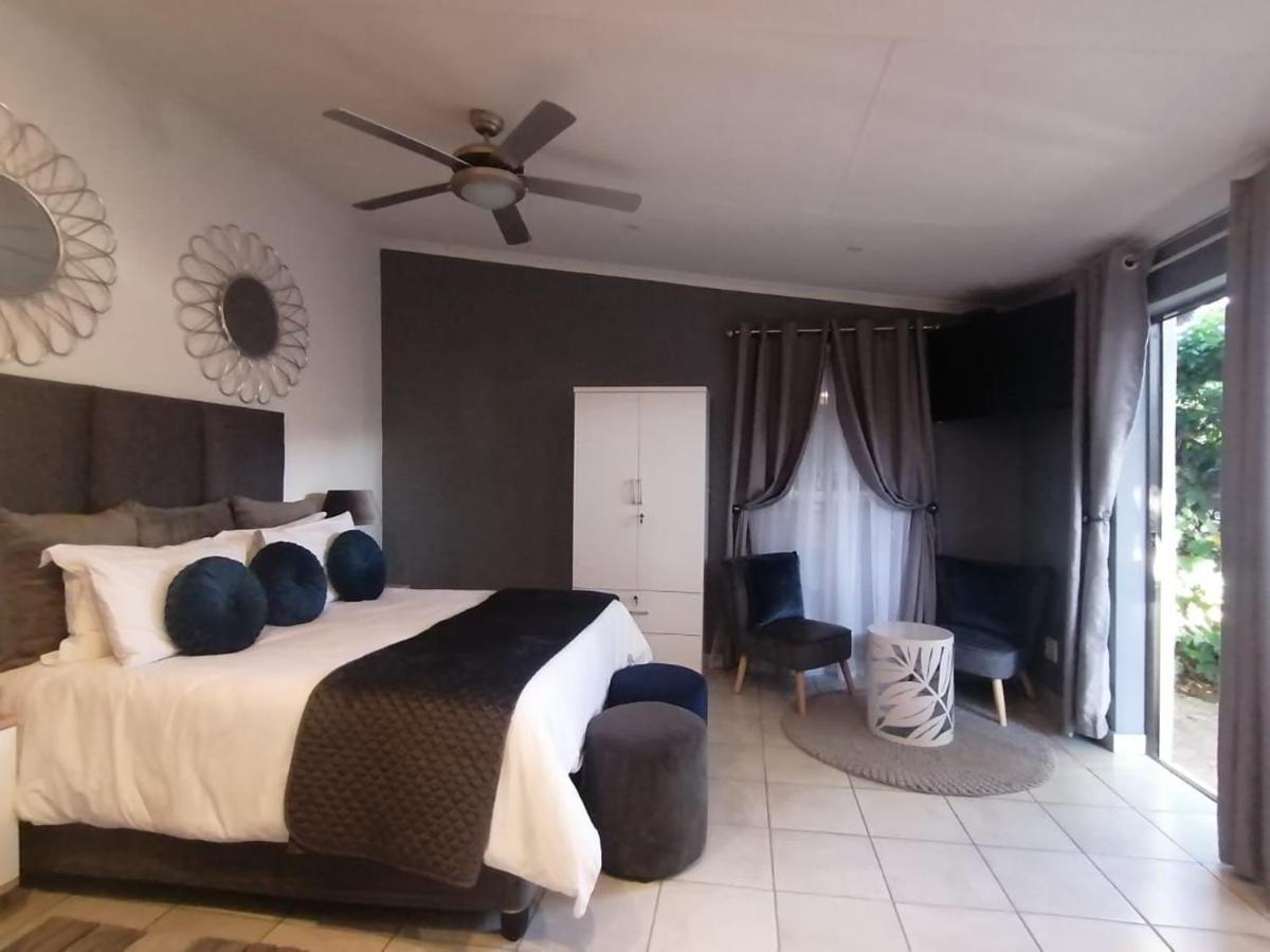 Roxy's Rest Guest House Vanderbijlpark Extérieur photo